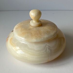 Round Lidded Onyx Box Medium Size Vintage